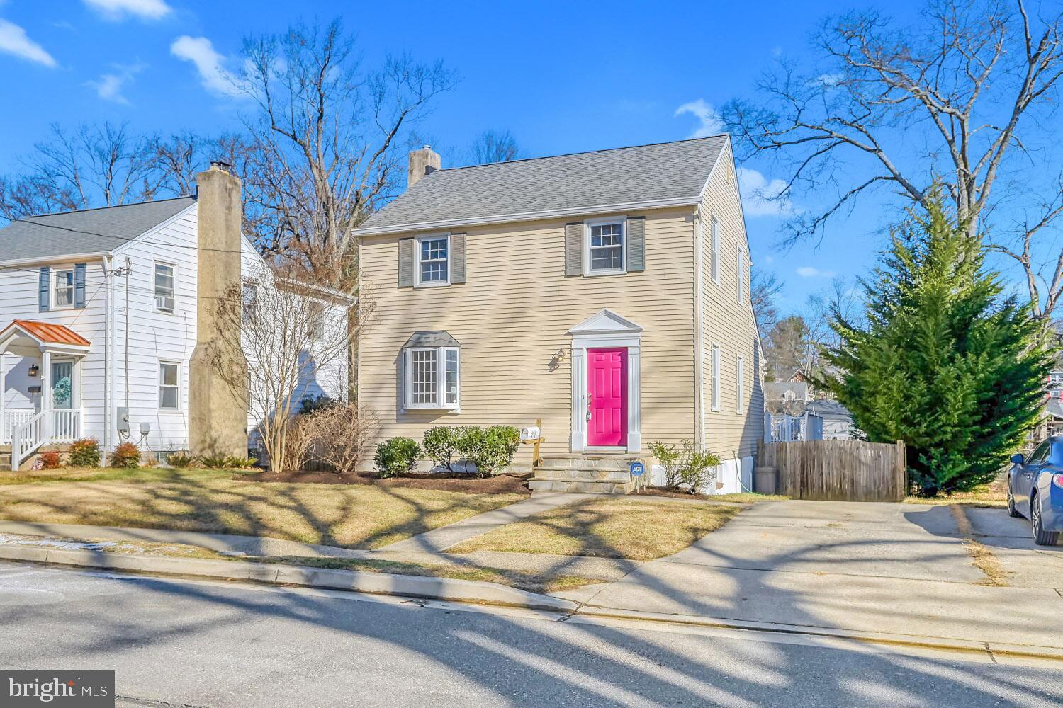 415 Locust Drive Baltimore, MD 21228 - Photo 2 of 30