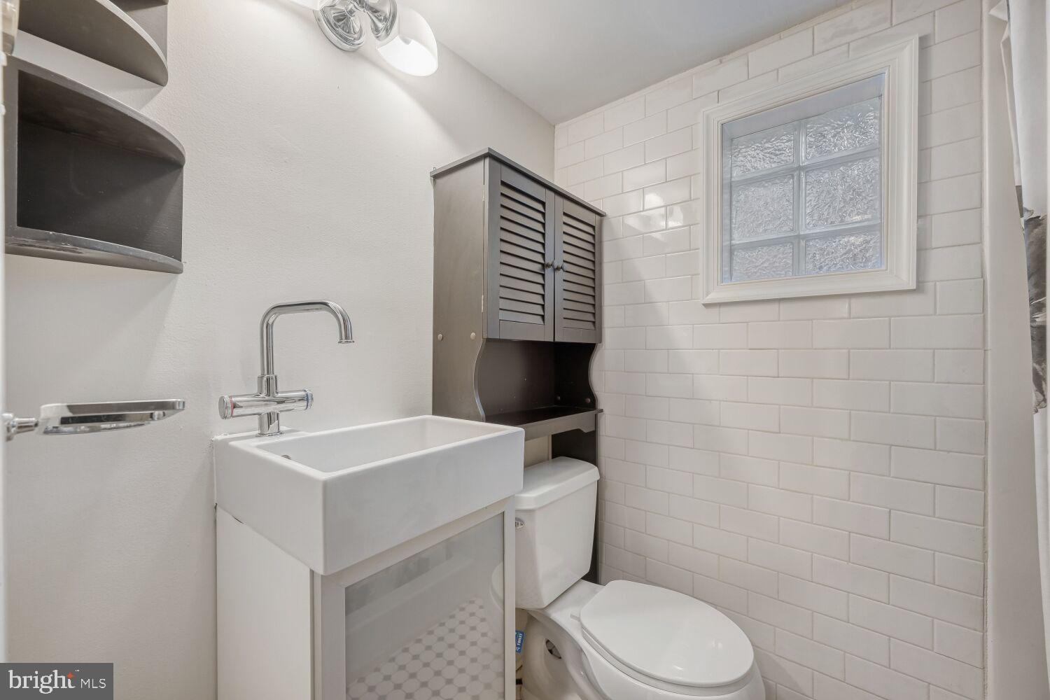 415 Locust Drive Baltimore, MD 21228 - Photo 23 of 30