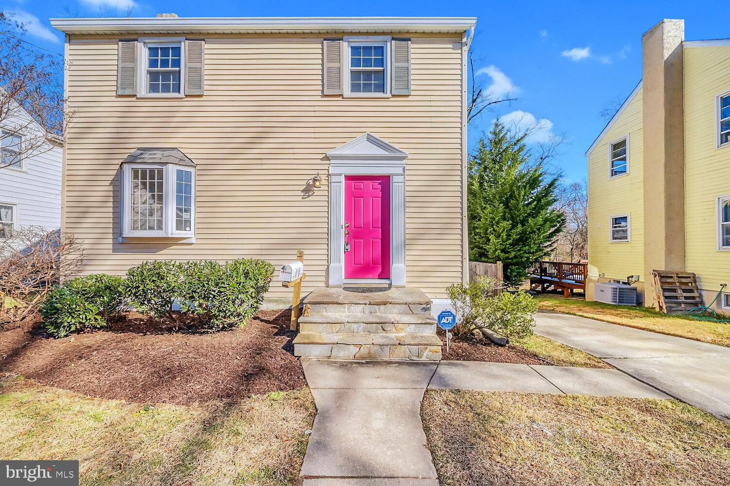 415 Locust Drive Baltimore, MD 21228 - Photo 3 of 30