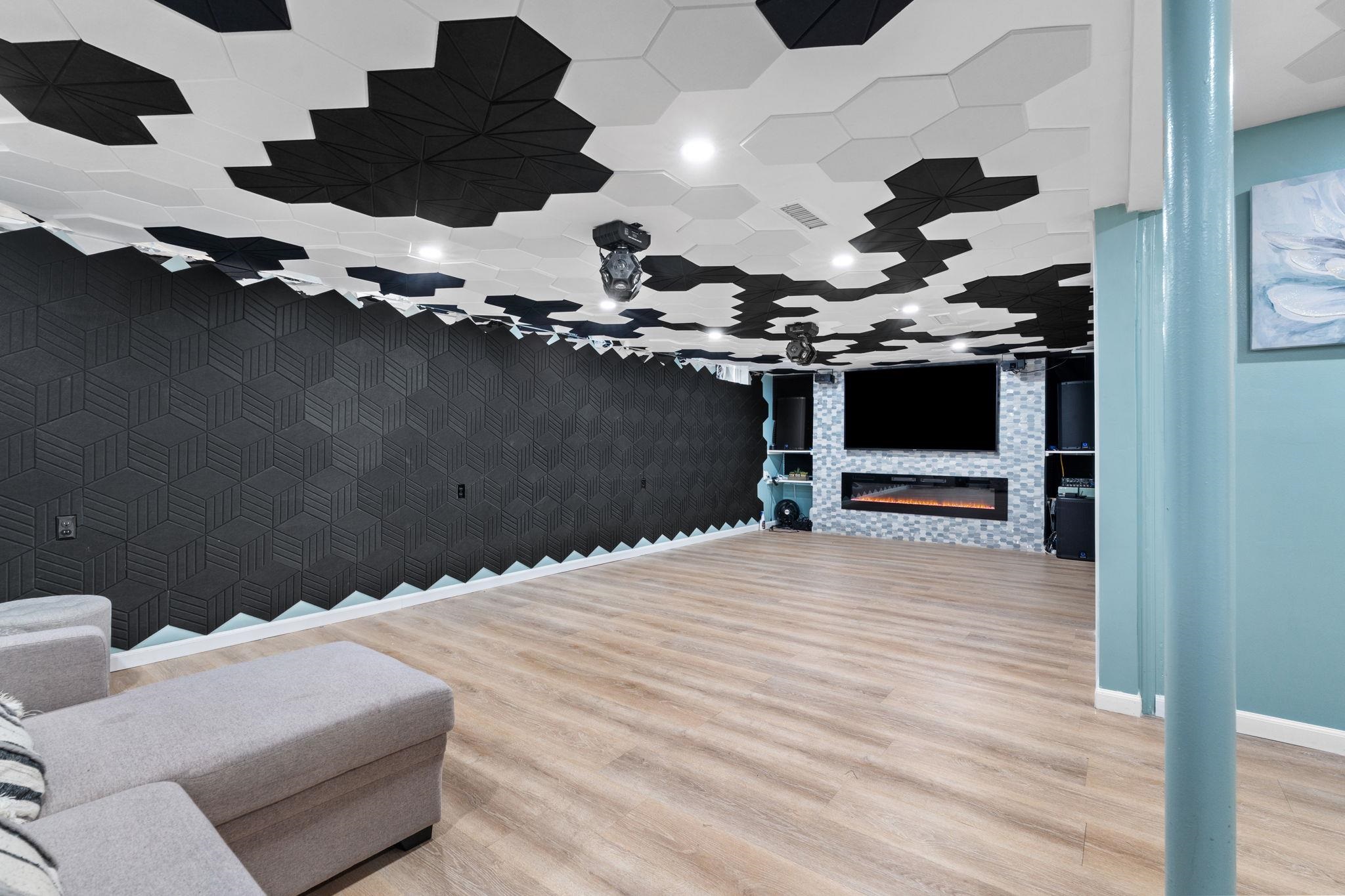 15 Double Brook Road Manchester, NH 03109 - Photo 43 of 51