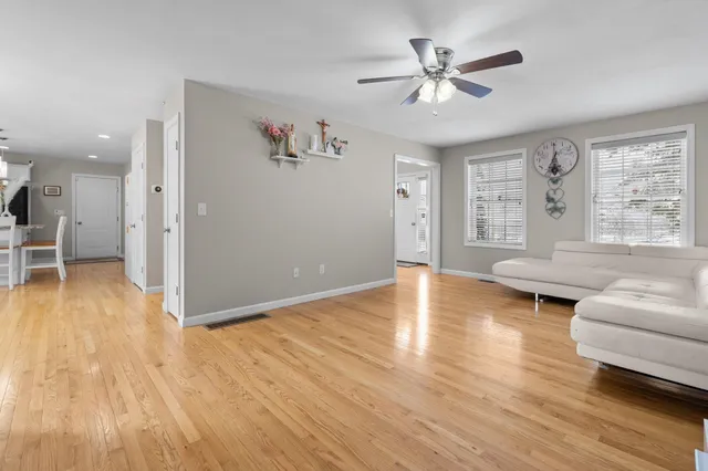 $750,000 | 15 Double Brook Road, Manchester, NH 03109