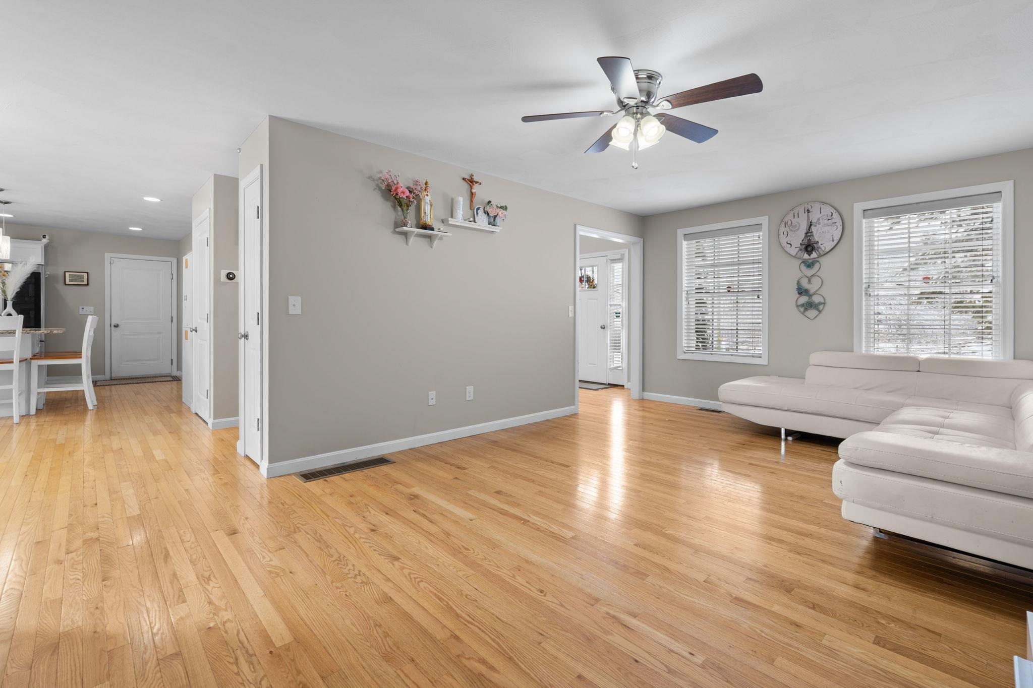 15 Double Brook Road Manchester, NH 03109 - Photo 8 of 51