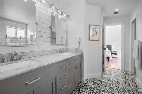 $2,895,000 | 3161 North 36th Street, Hollywood, FL 33021