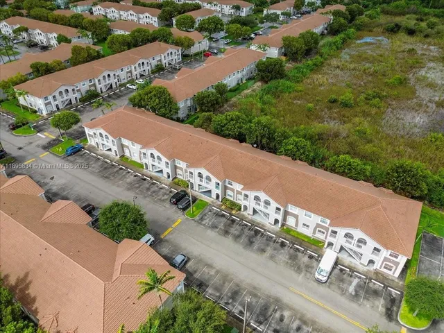 $234,500 | 1677 Southeast 27th Court, Unit 202, Homestead, FL 33035