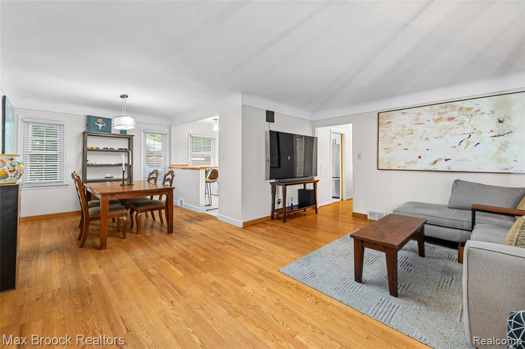 171 South Glengarry Road Bloomfield Hills, MI 48301 - Photo 11 of 26