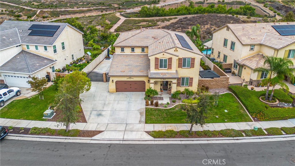 13560 Carista Boulevard Riverside, CA 92503 - Photo 3 of 58