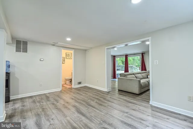 $3,800 | 1415 Cottage Street Southwest, Vienna, VA 22180