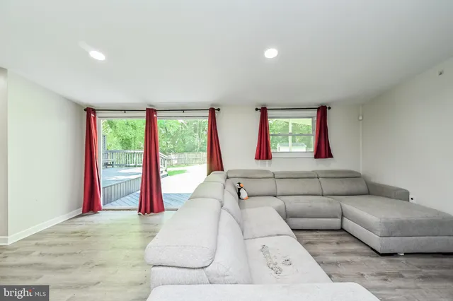 $3,800 | 1415 Cottage Street Southwest, Vienna, VA 22180