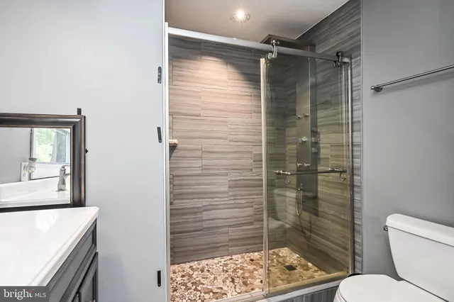 $3,800 | 1415 Cottage Street Southwest, Vienna, VA 22180