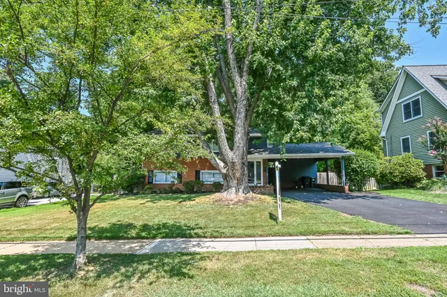 $3,800 | 1415 Cottage Street Southwest, Vienna, VA 22180