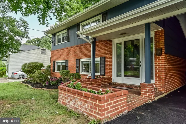 $3,800 | 1415 Cottage Street Southwest, Vienna, VA 22180