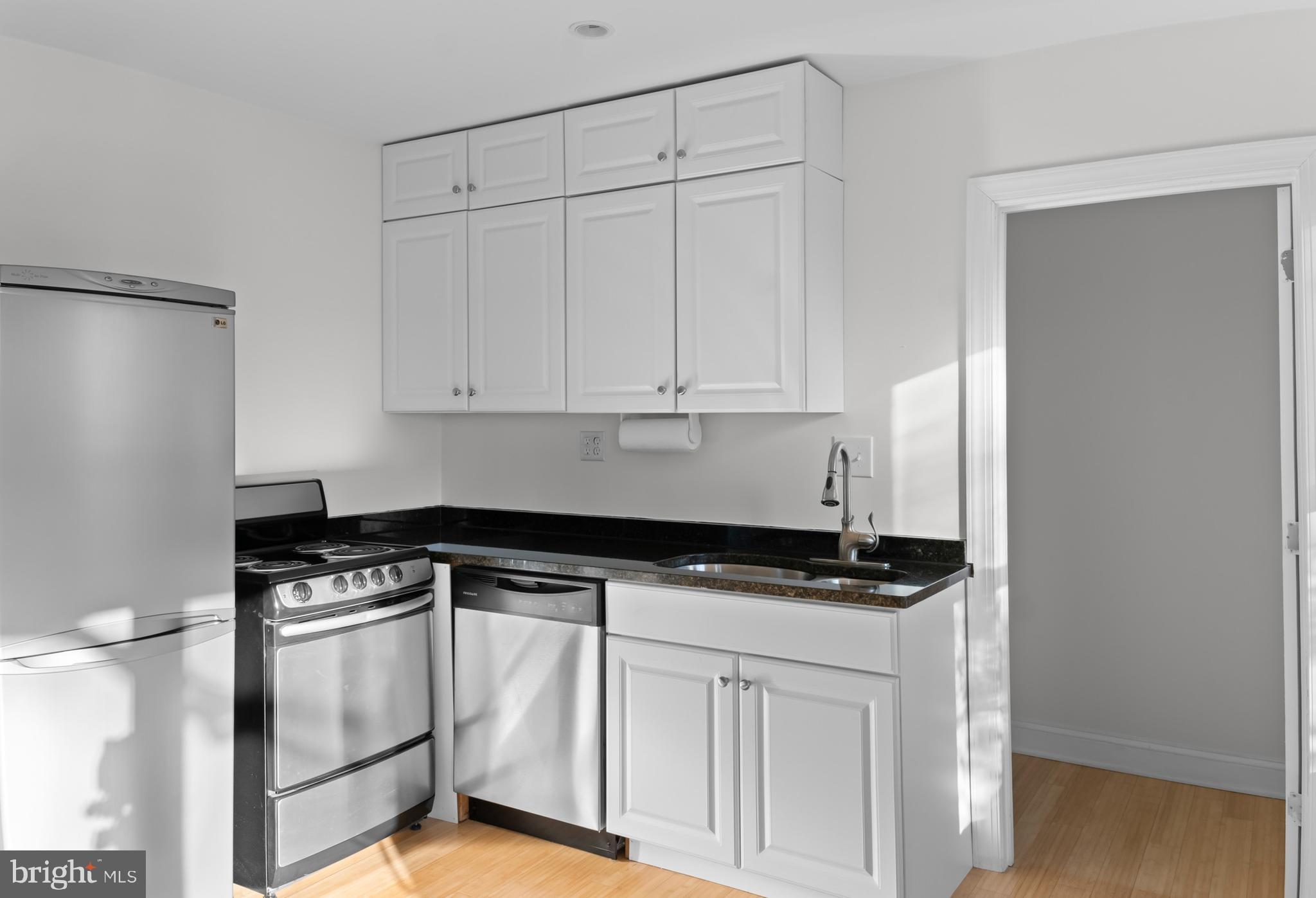 34506 Doe Run Lewes, DE 19958 - Photo 39 of 54 Apartment Kitchenette