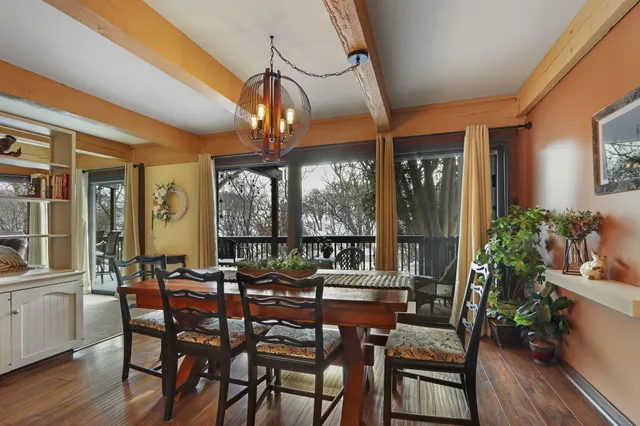 $549,000 | 880 Windsor Drive, Unit J3, Fontana, WI 53125