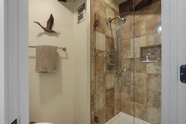 $549,000 | 880 Windsor Drive, Unit J3, Fontana, WI 53125