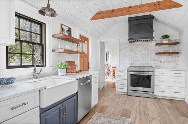 $1,395,000 | 82 Main Street, Orleans, MA 02653