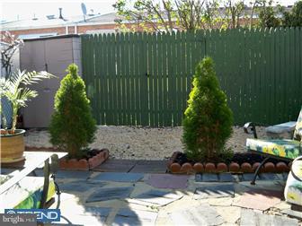 3586 Kyle Road Philadelphia, PA 19154 - Photo 11 of 12 Exterior Back