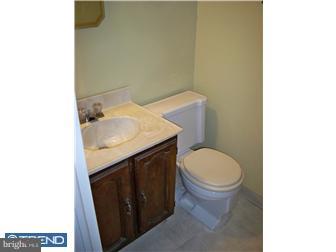 3586 Kyle Road Philadelphia, PA 19154 - Photo 9 of 12 Bathroom