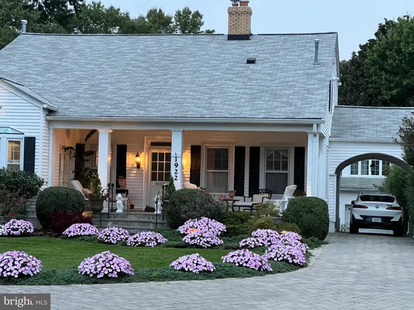 $1,995,000 | 1922 South Arlington Ridge Road, Arlington, VA 22202
