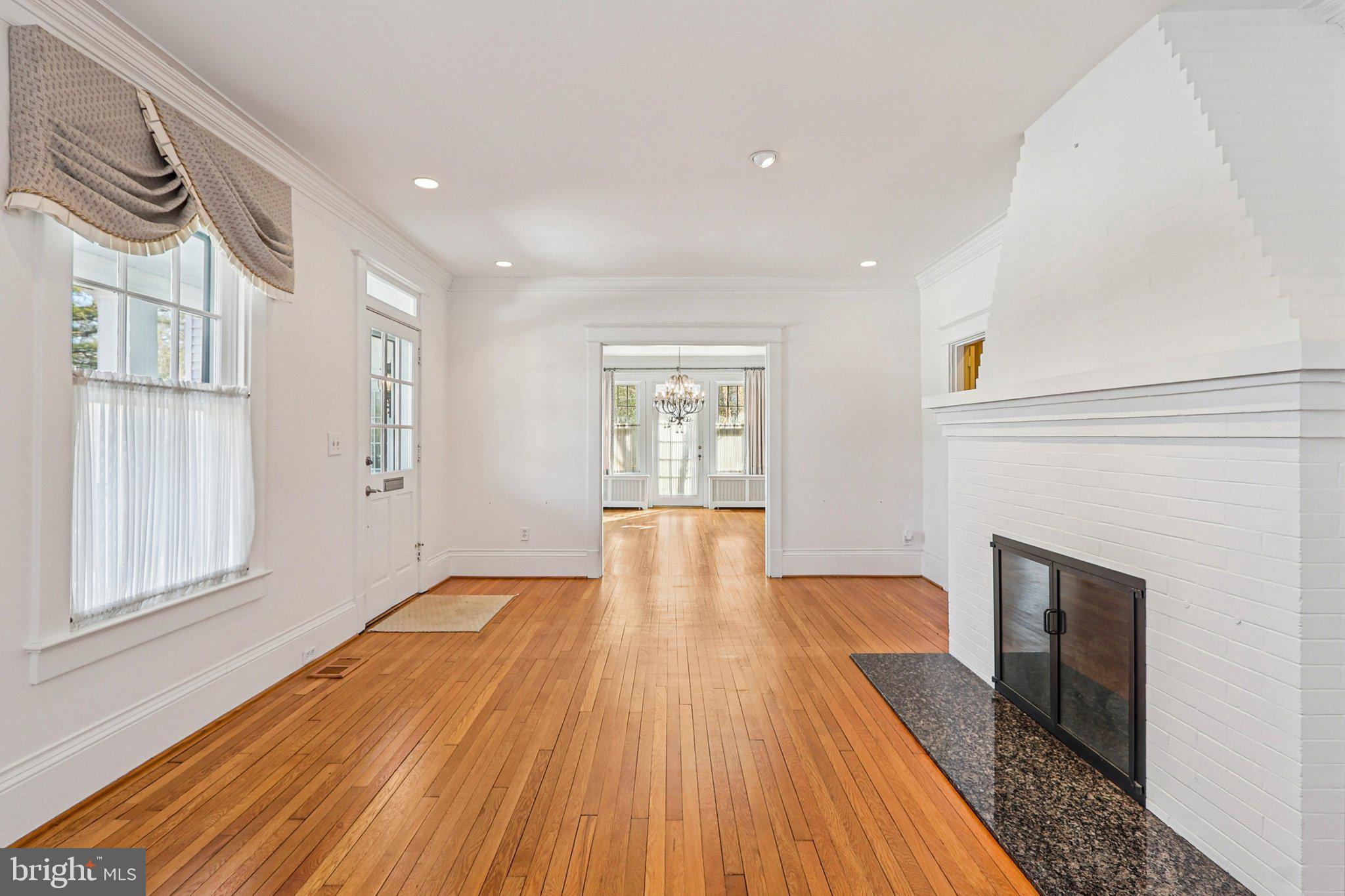 1922 South Arlington Ridge Road Arlington, VA 22202 - Photo 12 of 89