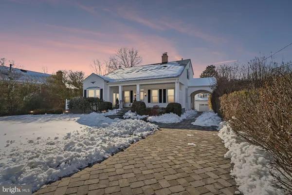 $1,995,000 | 1922 South Arlington Ridge Road, Arlington, VA 22202