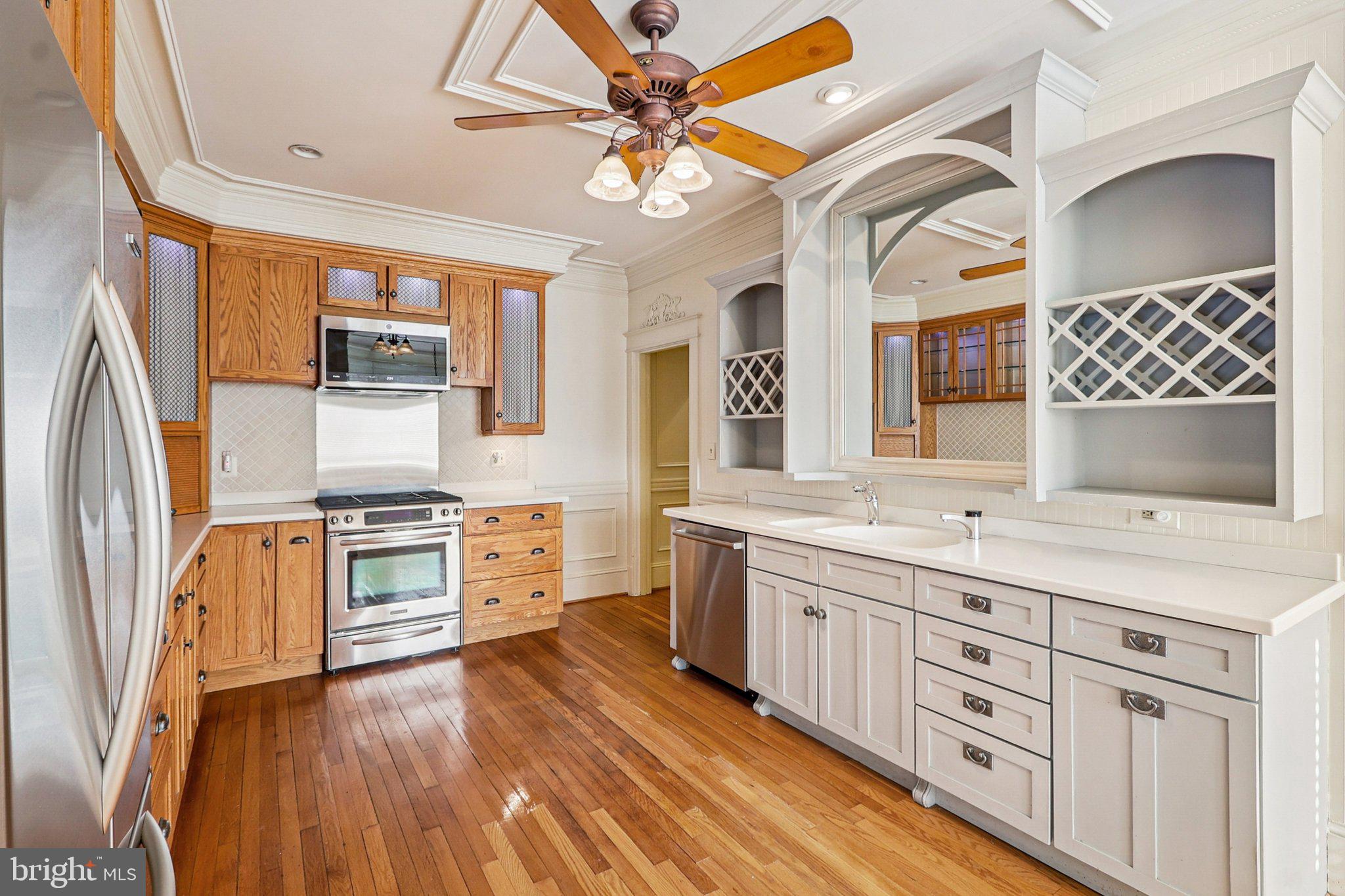 1922 South Arlington Ridge Road Arlington, VA 22202 - Photo 27 of 89