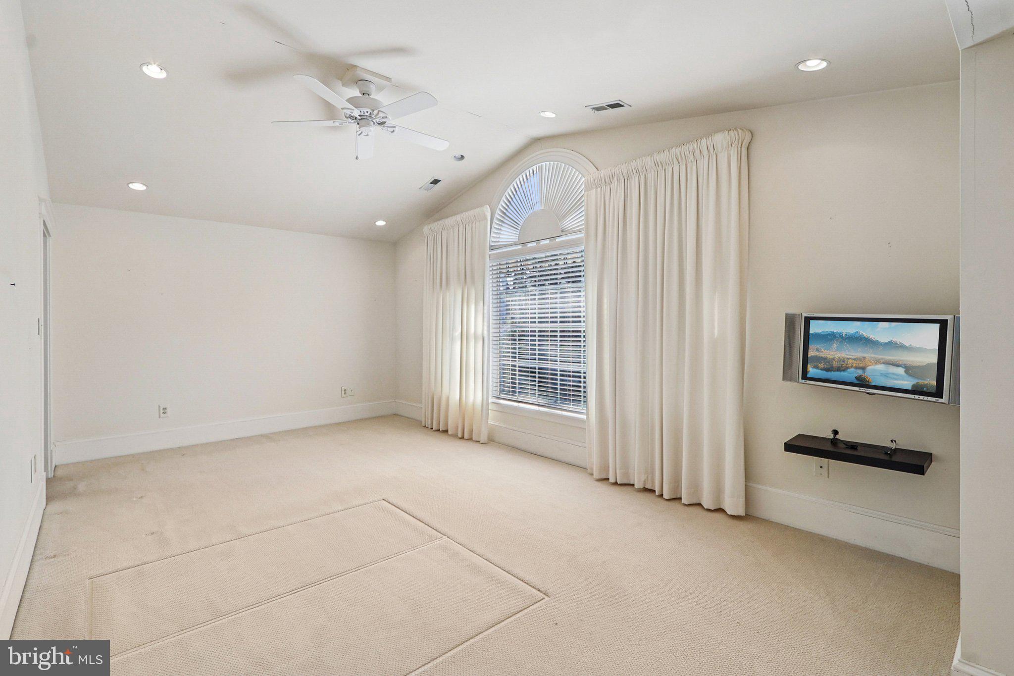 1922 South Arlington Ridge Road Arlington, VA 22202 - Photo 57 of 89