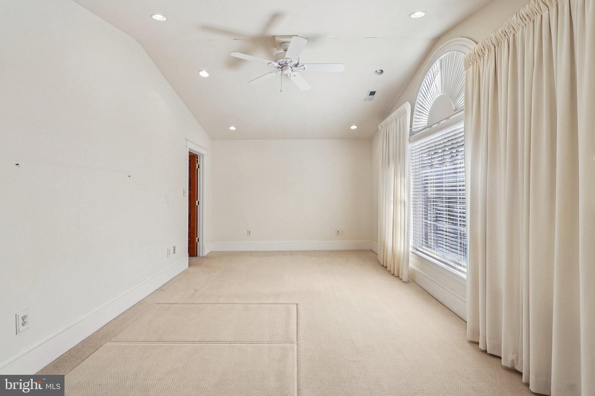 1922 South Arlington Ridge Road Arlington, VA 22202 - Photo 58 of 89