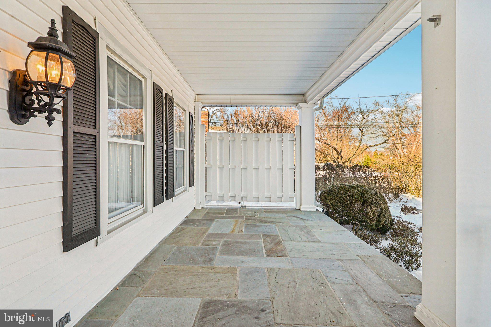 1922 South Arlington Ridge Road Arlington, VA 22202 - Photo 7 of 89