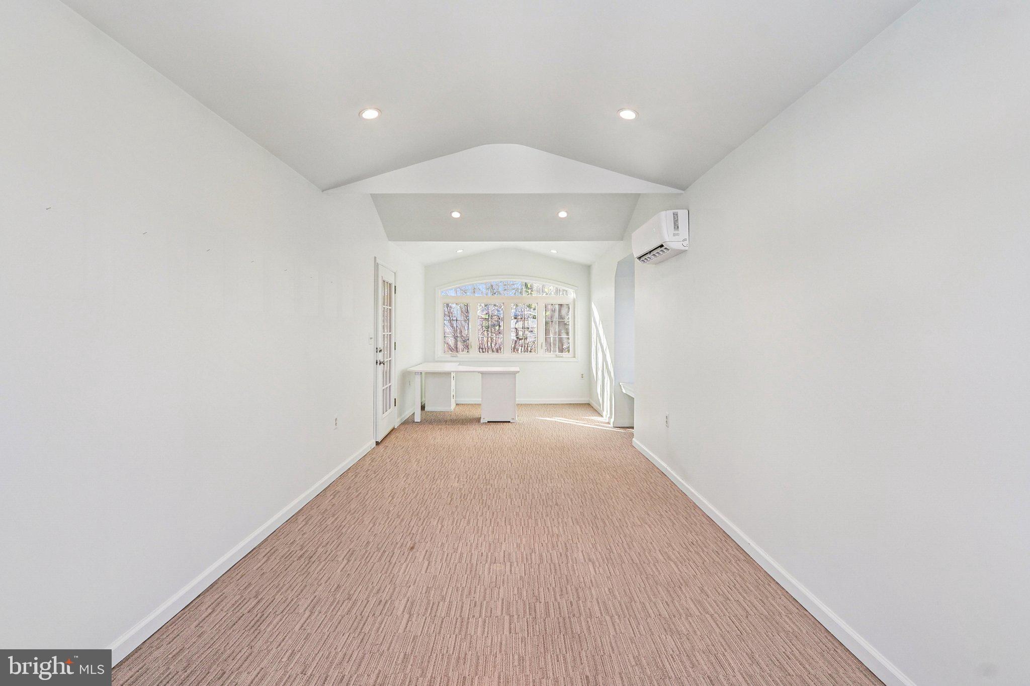 1922 South Arlington Ridge Road Arlington, VA 22202 - Photo 72 of 89