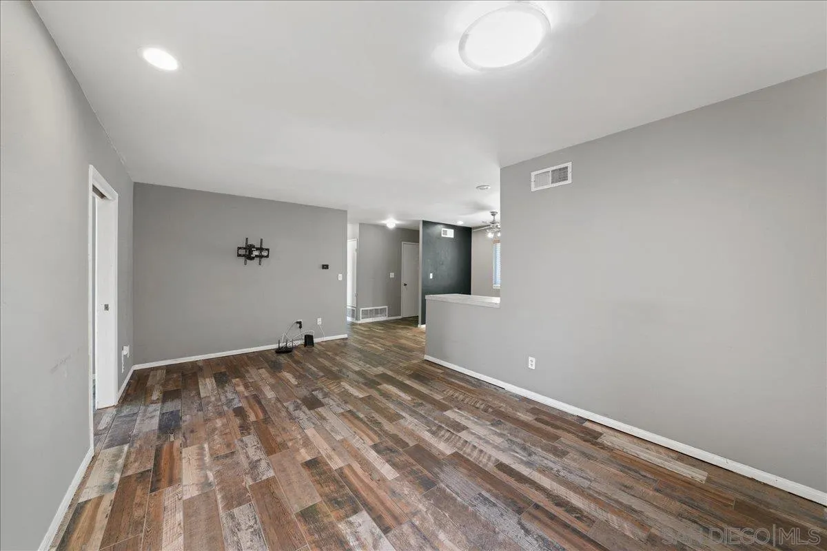9401 Lake Canyon Road Santee, CA 92071 - Photo 12 of 36 Gallery Image 12