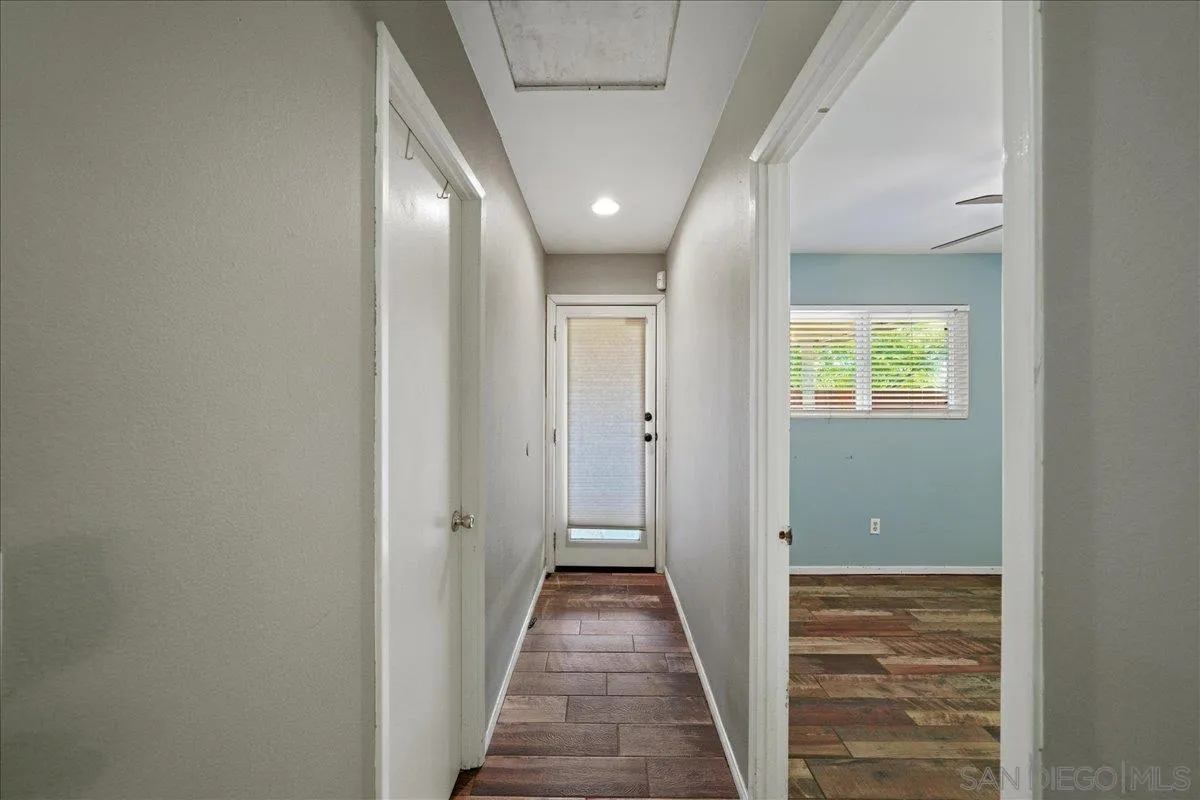 9401 Lake Canyon Road Santee, CA 92071 - Photo 21 of 36 Gallery Image 21