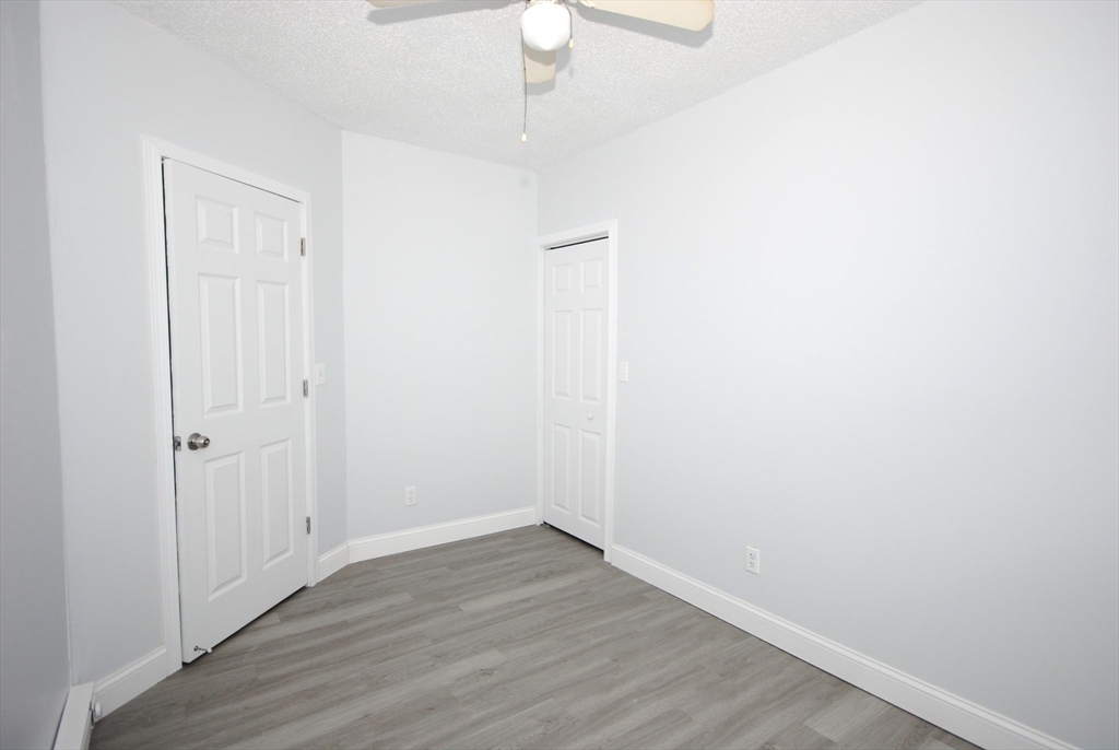 72 Hall Street Springfield, MA 01108 - Photo 29 of 39