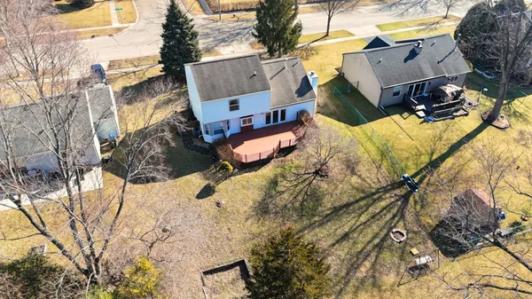 $329,000 | 1580 Riverwood Drive, Algonquin, IL 60102