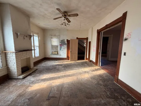 $59,900 | 510 West 3rd Street, Delavan, IL 61734