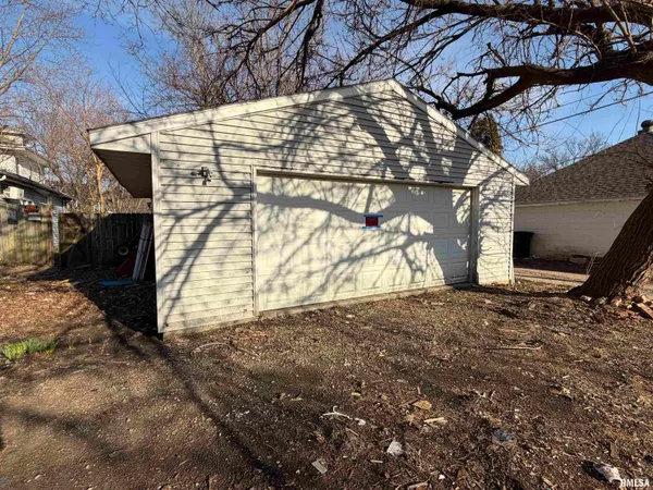 $59,900 | 510 West 3rd Street, Delavan, IL 61734