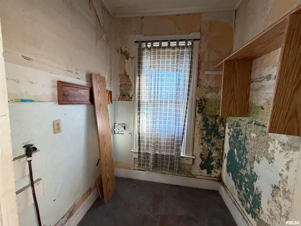 $59,900 | 510 West 3rd Street, Delavan, IL 61734