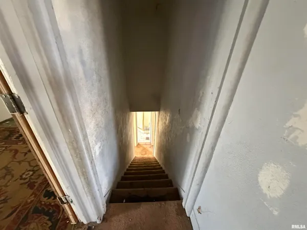 $59,900 | 510 West 3rd Street, Delavan, IL 61734