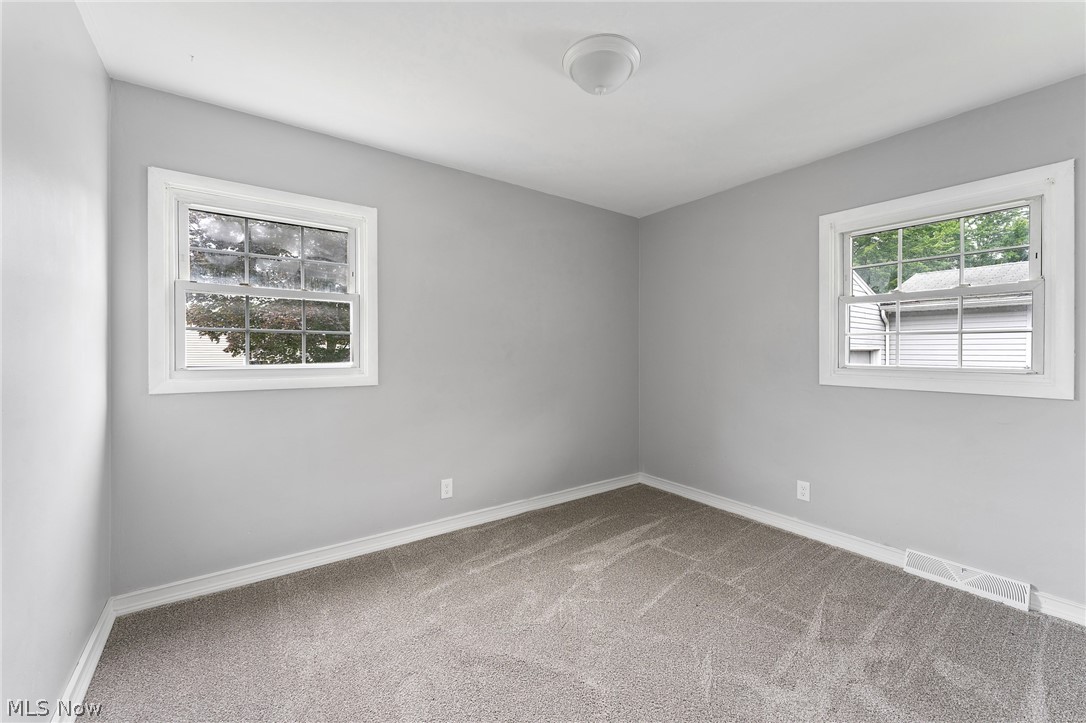 1745 Mathews Road Youngstown, OH 44514 - Photo 15 of 19 Gallery Image 15