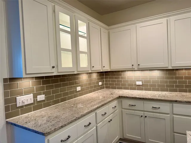 $2,650 | 408 Wolf Creek Way, Round Rock, TX 78664