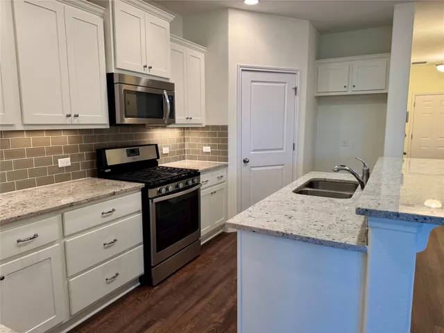 $2,650 | 408 Wolf Creek Way, Round Rock, TX 78664