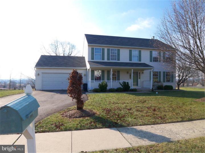 2516 Brooke Road Pennsburg, PA 18073 - Photo 1 of 8 Exterior Front