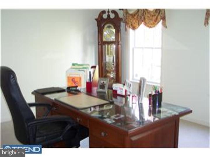 2516 Brooke Road Pennsburg, PA 18073 - Photo 5 of 8 Office / Study