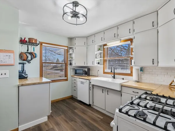 $215,000 | 709 Main Street, Reynolds, IL 61279