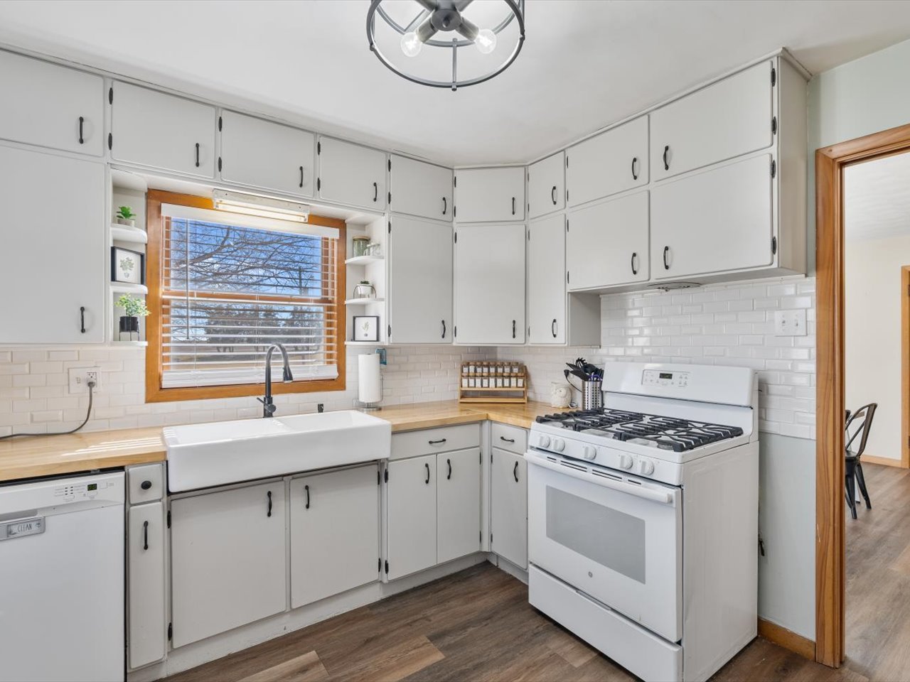 709 Main Street Reynolds, IL 61279 - Photo 13 of 40