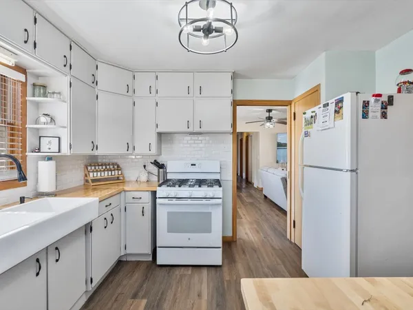 $215,000 | 709 Main Street, Reynolds, IL 61279