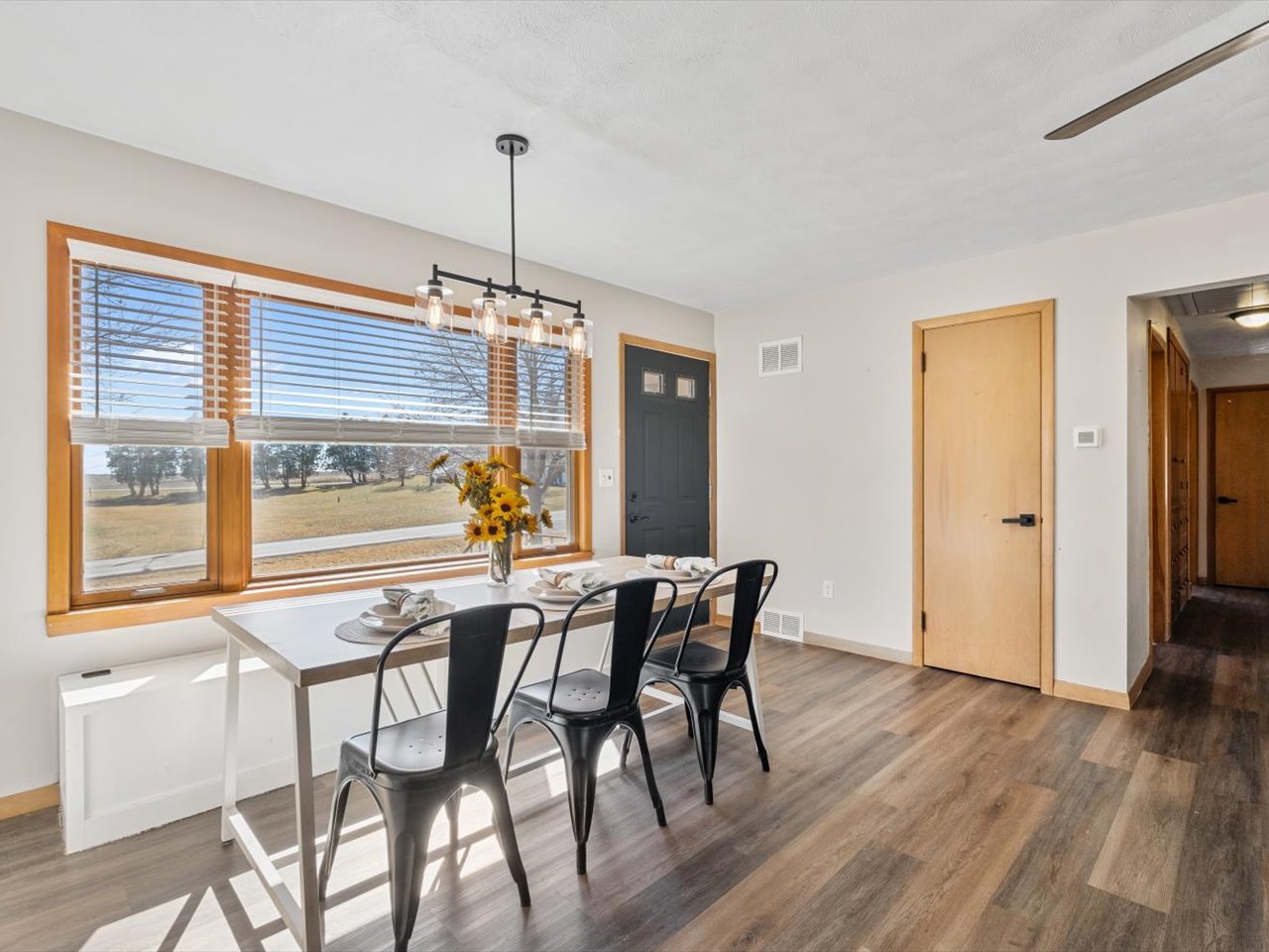 709 Main Street Reynolds, IL 61279 - Photo 3 of 40