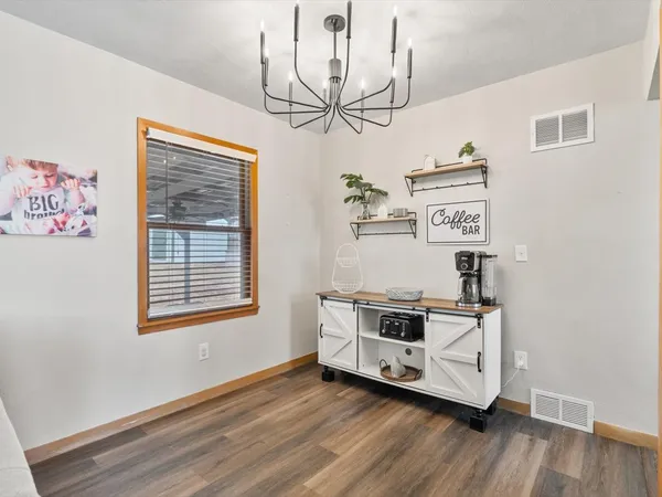 $215,000 | 709 Main Street, Reynolds, IL 61279