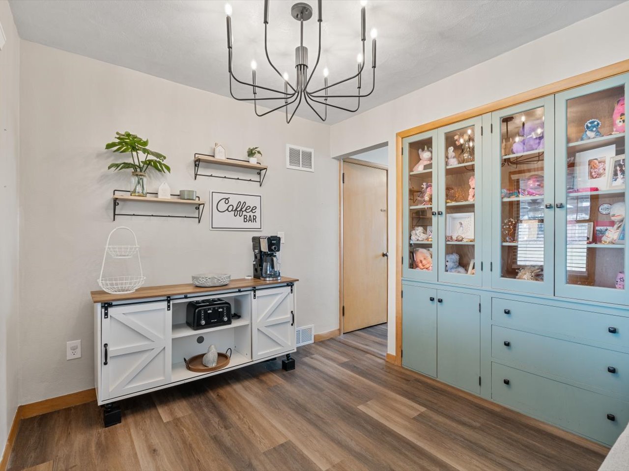 709 Main Street Reynolds, IL 61279 - Photo 9 of 40