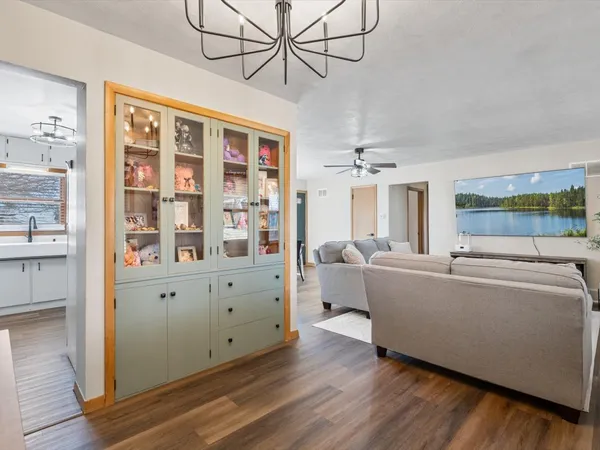 $215,000 | 709 Main Street, Reynolds, IL 61279