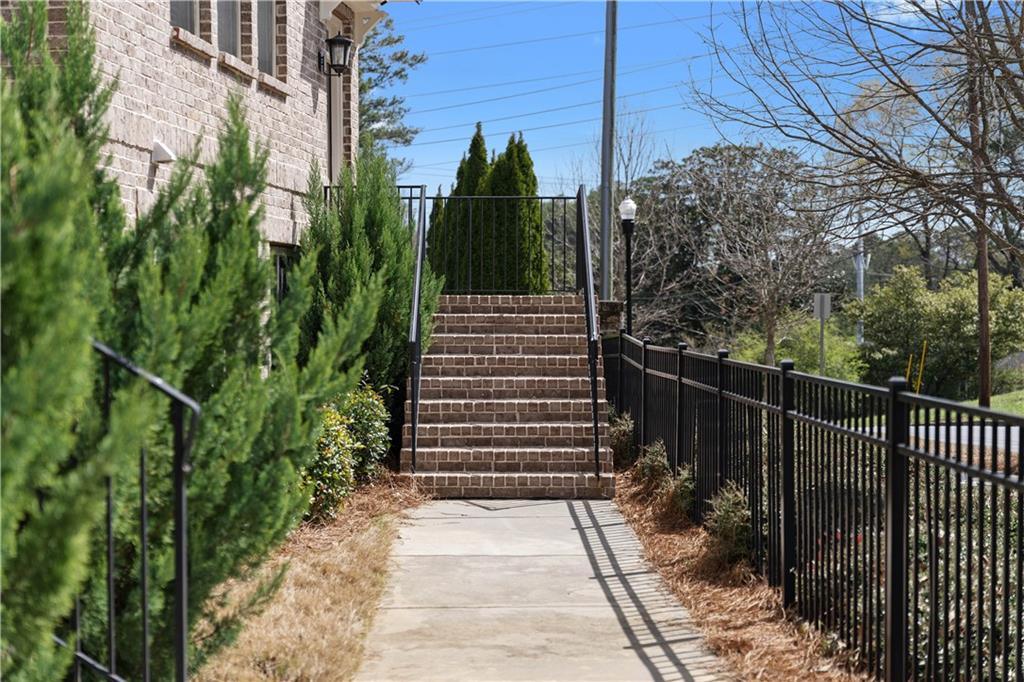 1833 Hislop Lane Atlanta, GA 30345 - Photo 38 of 39